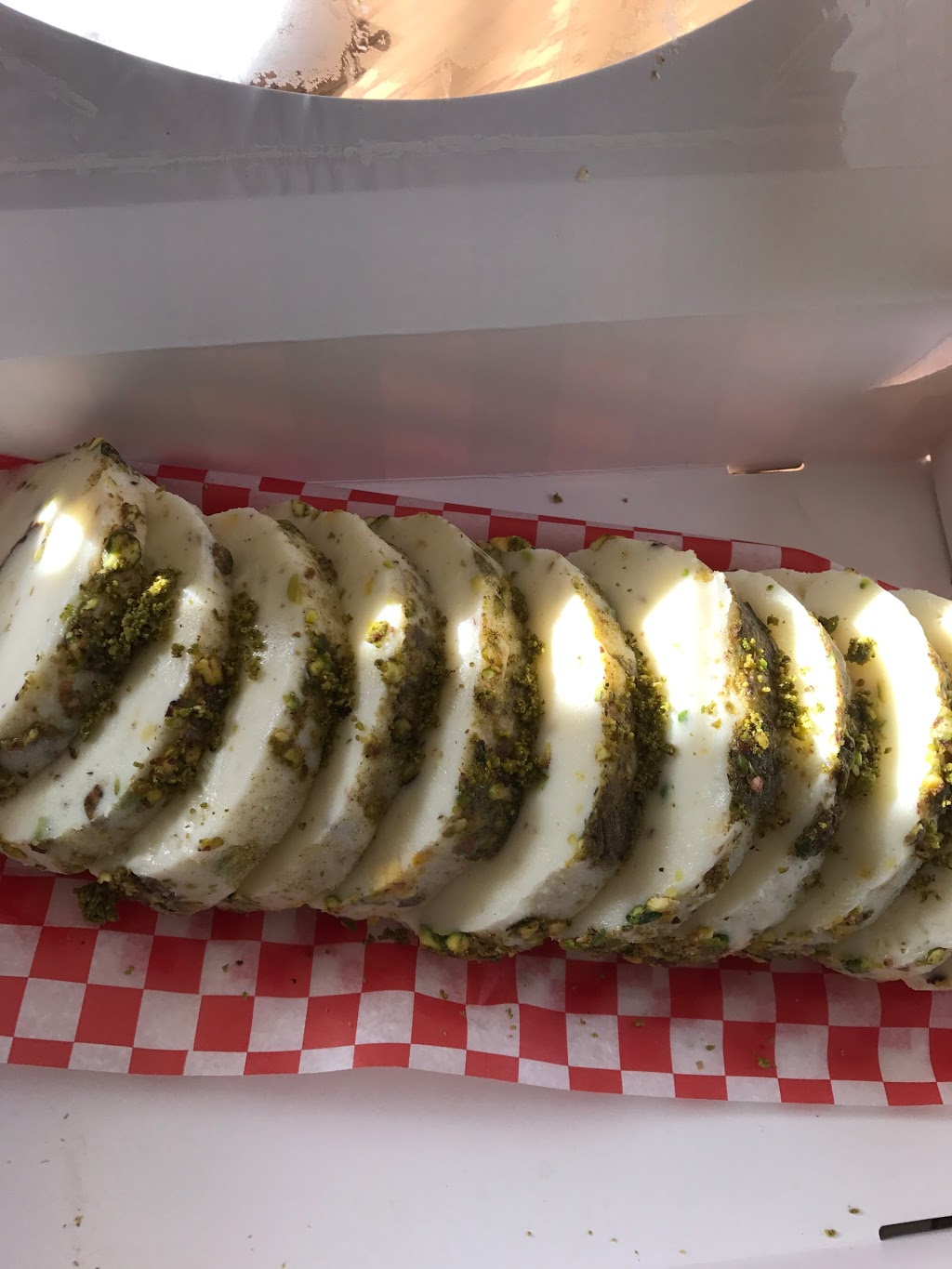 Mojos Pizzeria & Donair | 3009 26 Ave SW, Calgary, AB T3E 2K7, Canada | Phone: (403) 249-5111