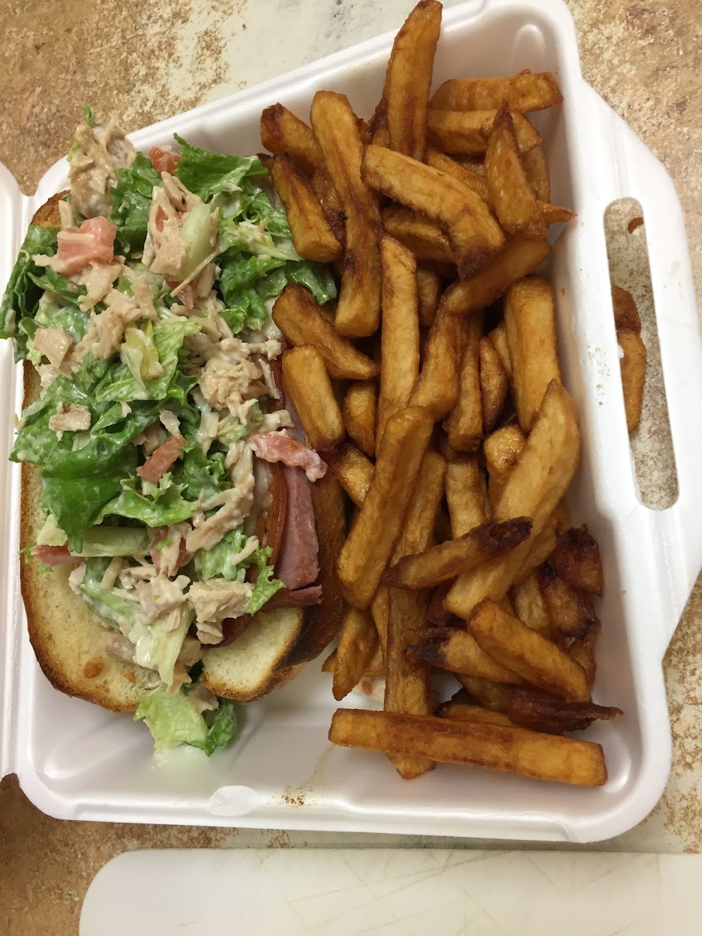 Restaurant Coin du Passant | 1142 Rue Bellevue, Saint-Lambert-de-Lauzon, QC G0S 2W0, Canada | Phone: (418) 889-9654