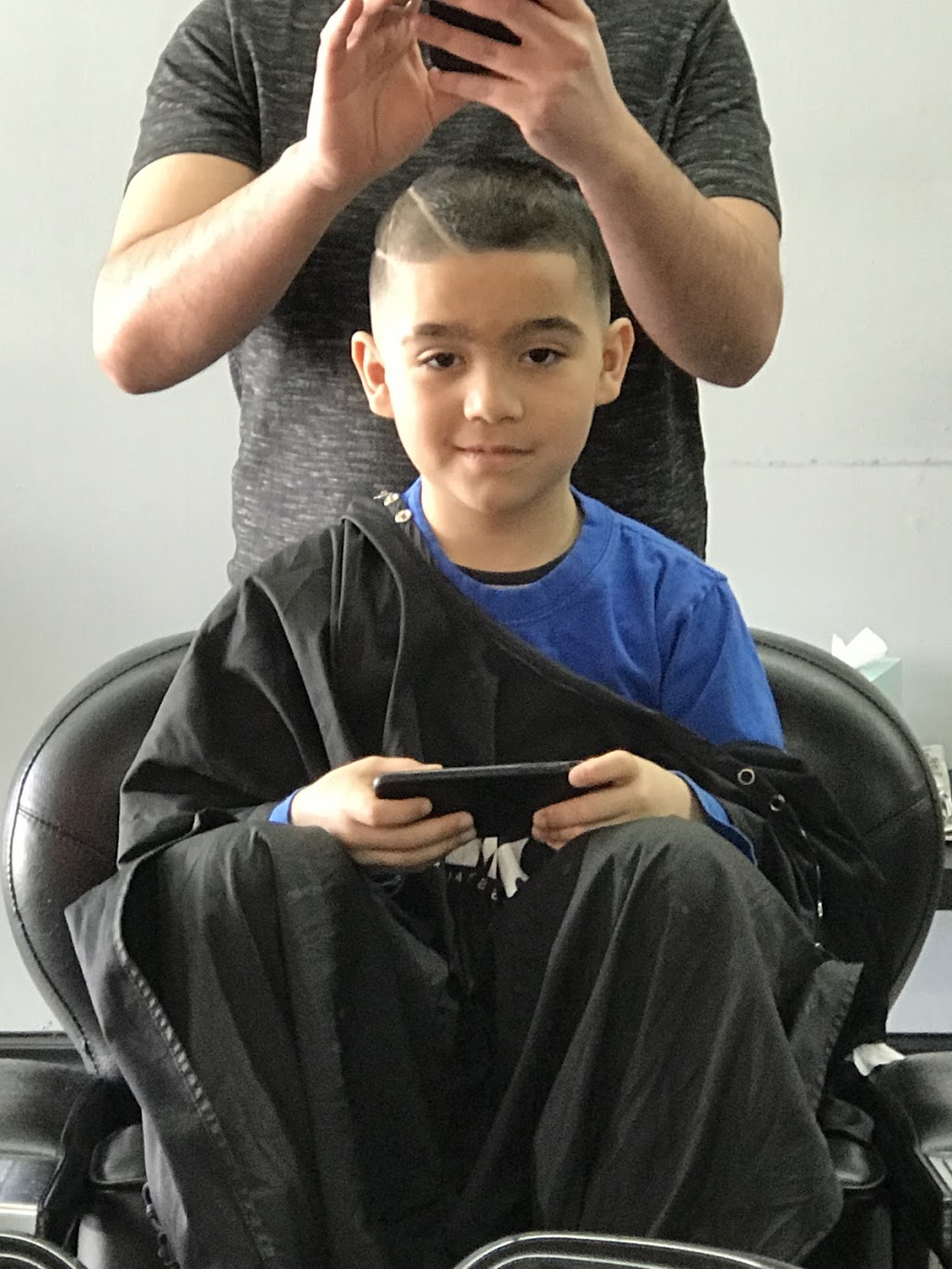 Barbier Cartier | 396 Boulevard Cartier O, Laval, QC H7N 2K7, Canada | Phone: (514) 222-8817