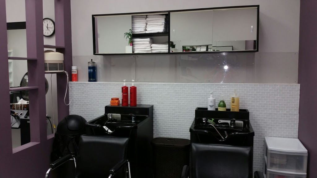 Shear Beauty | 2458 Dundas St W, Mississauga, ON L5K 1R8, Canada | Phone: (905) 822-0961
