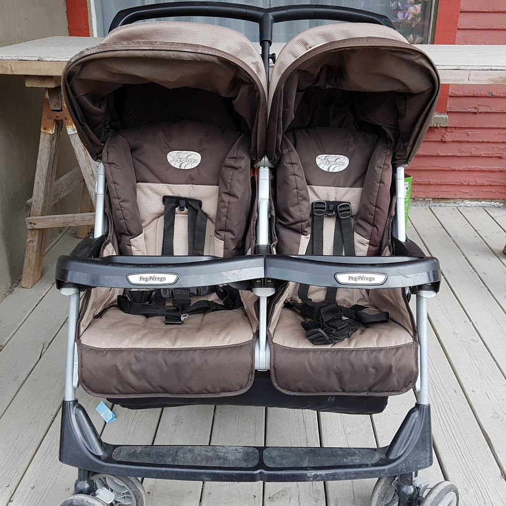 Pompeos Shoppe | 72 Rue de la Rivière, Bedford, QC J0J 1A0, Canada | Phone: (450) 248-3553