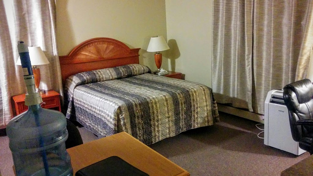 Elrose Inn & Suites | 101 4 Ave E, Elrose, SK S0L 0Z0, Canada | Phone: (306) 378-2377