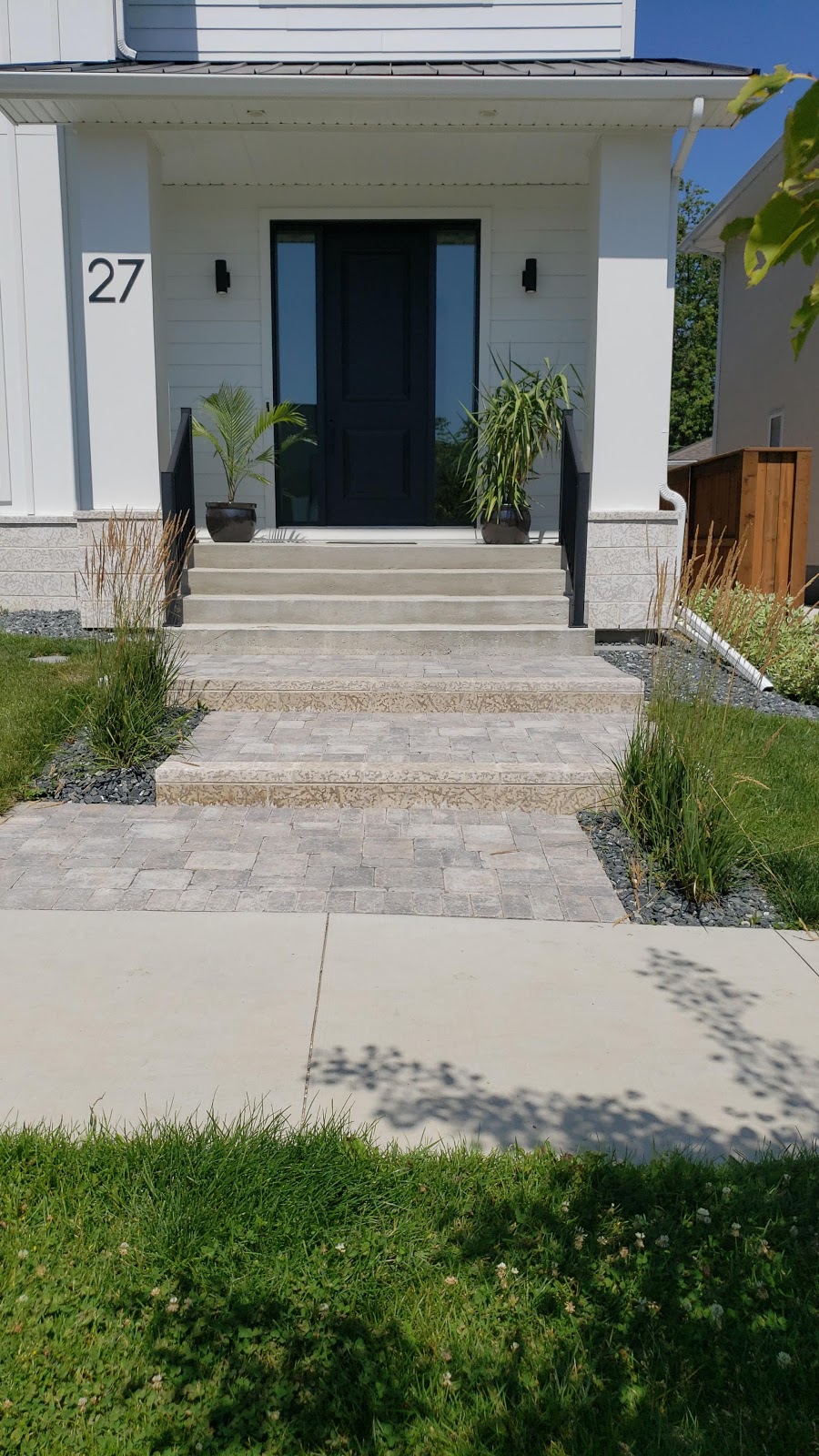 The Pavingstone Pros | 92 Arnold Ave, Winnipeg, MB R3L 0W1, Canada | Phone: (204) 803-6464