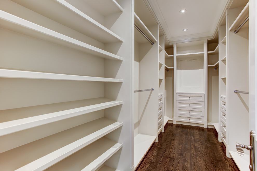 Besta Kitchens | 21-120 Norfinch Dr, North York, ON M3N 1W8, Canada | Phone: (647) 347-9006