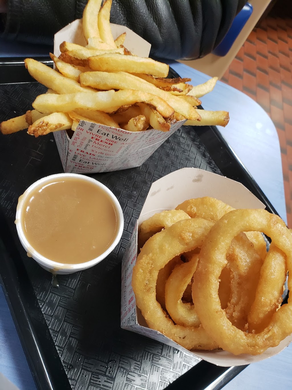 Charcoal Pit | 2031 Lakeshore Rd, Burlington, ON L7R 0A4, Canada | Phone: (905) 637-0821