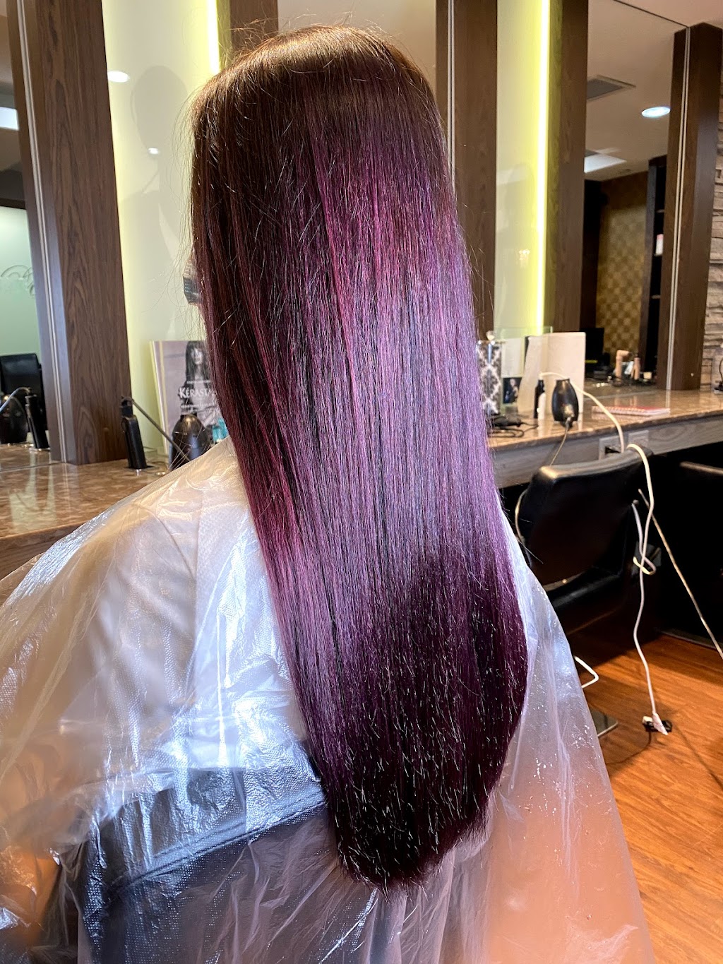 Vogue Hair and Beauty Lounge | 2021 Cliff Rd, Mississauga, ON L5A 3N7, Canada | Phone: (905) 272-8425