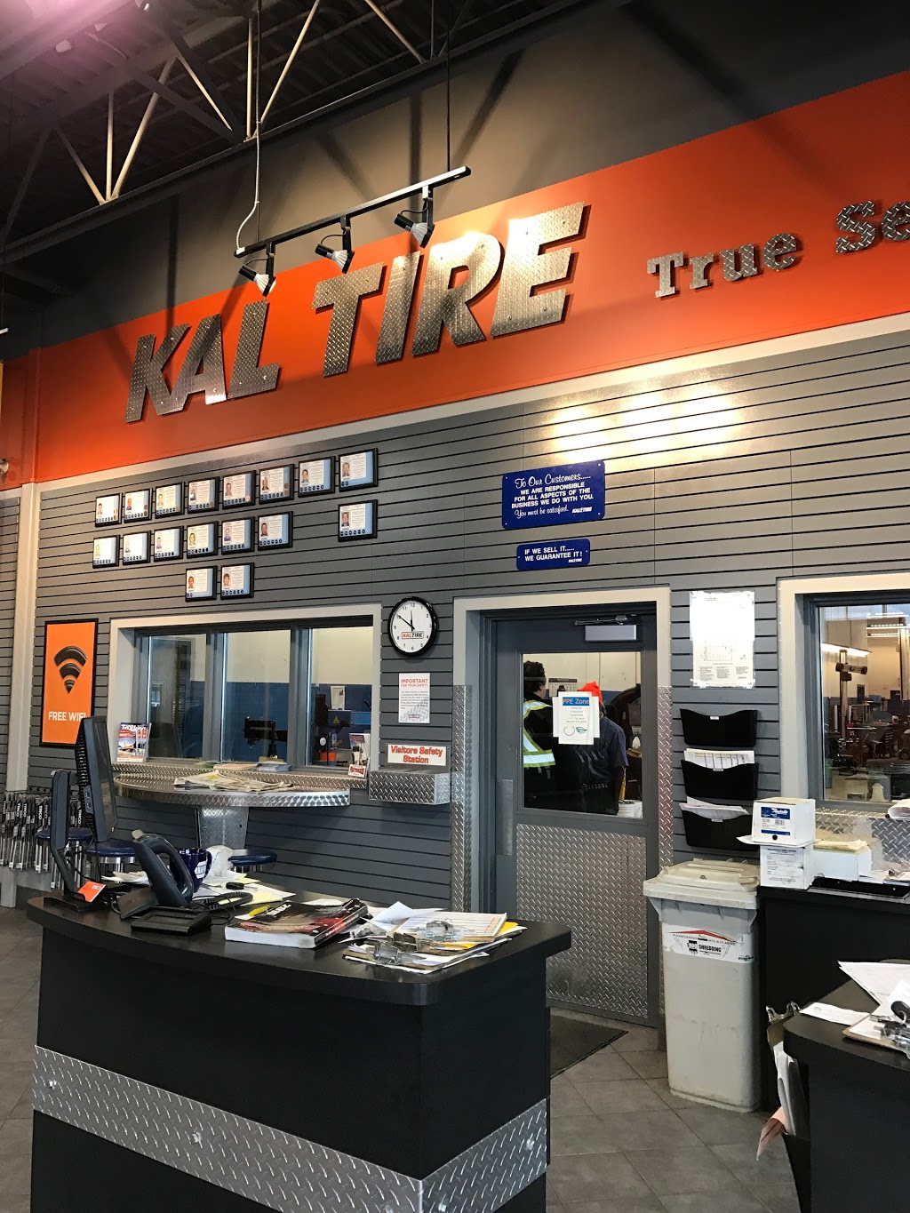 Kal Tire | car repair | 975 Coutts Way, Abbotsford, BC V2S 7M2, Canada | 6048535981 OR +1 604-853-5981