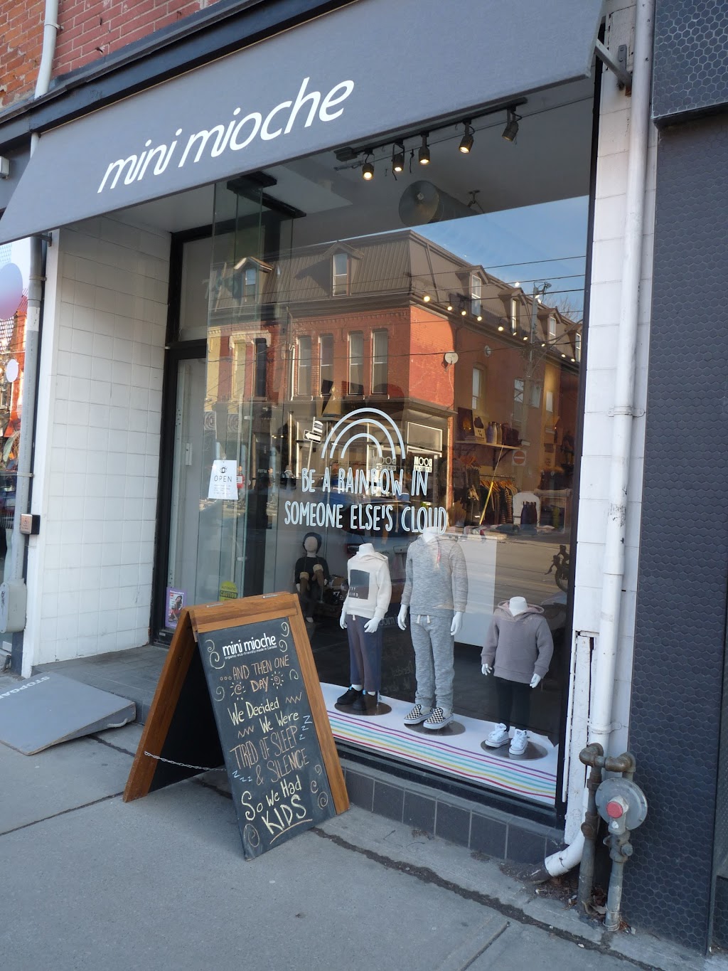 mini mioche | 58 Wade Ave, Toronto, ON M6H 1P6, Canada | Phone: (647) 347-3918