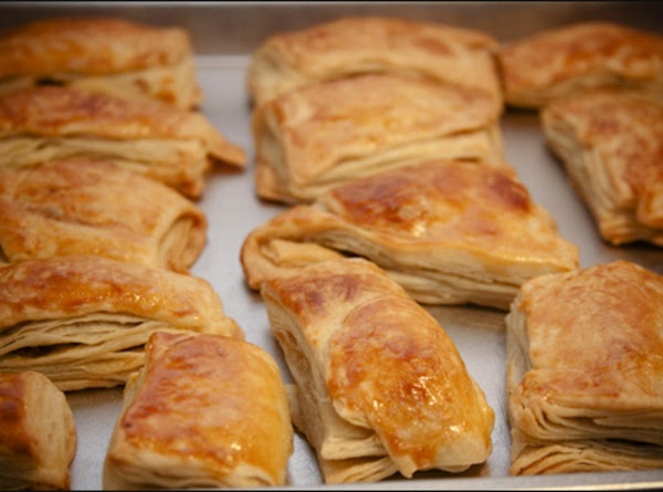 Patisserie Haitienne Rouleau D Or 3426 Rue Fleury E Montreal Nord Qc H1h 2r8 Canada