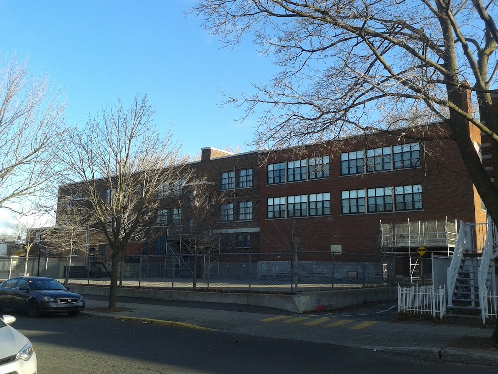 École Dollard-Des-Ormeaux | 6639 Rue D’Aragon, Montréal, QC H4E 3B4, Canada | Phone: (514) 732-1440