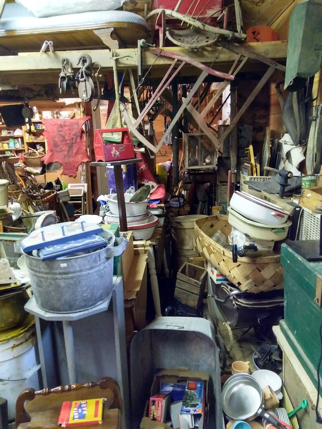 Foxfire Gallery, Gifts & Antiques | 33041 Hastings County Rd 62, Maynooth, ON K0L 2S0, Canada | Phone: (613) 338-3338