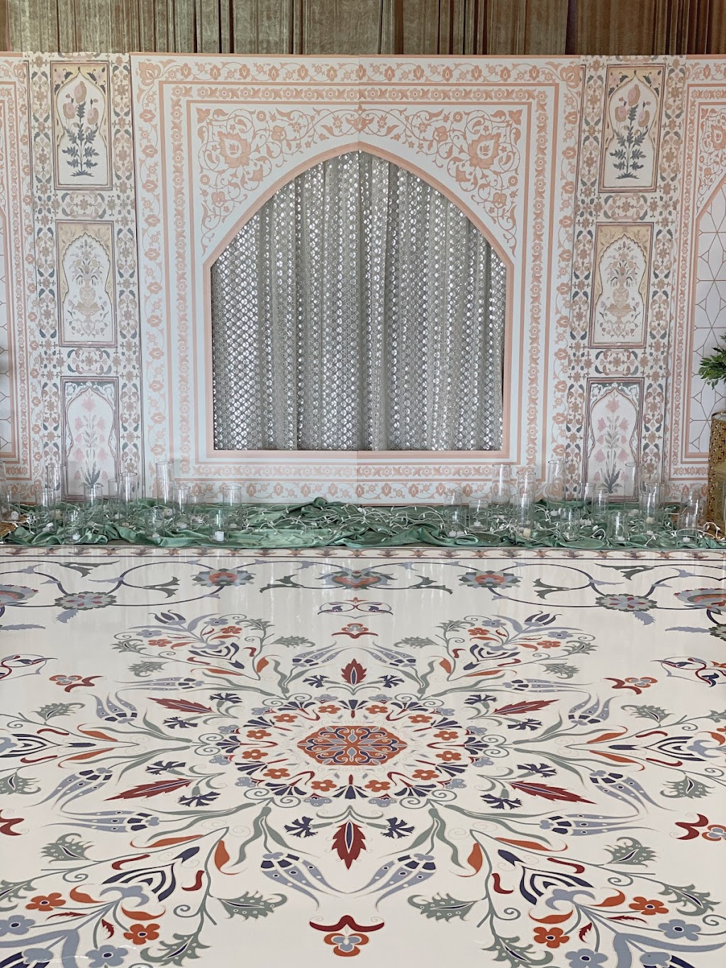 West End Floor wraps | 13128 80 Ave #109, Surrey, BC V3W 3B2, Canada | Phone: (778) 522-0980