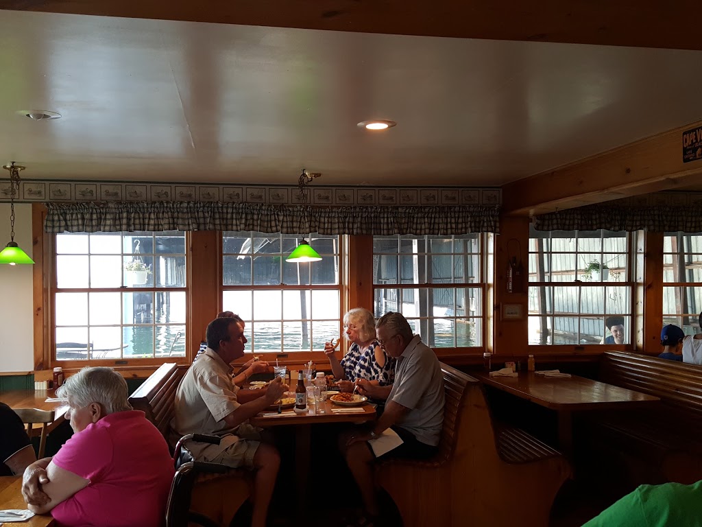 Captain Jacks | 361 Club St, Cape Vincent, NY 13618, USA | Phone: (315) 654-3333