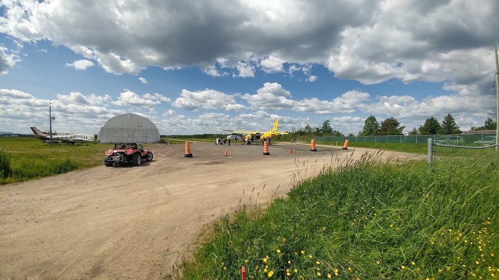 Parachutisme Atmosphair | 438 Chemin Ville-Marie, Pintendre, QC G6C 1B5, Canada | Phone: (418) 834-7272