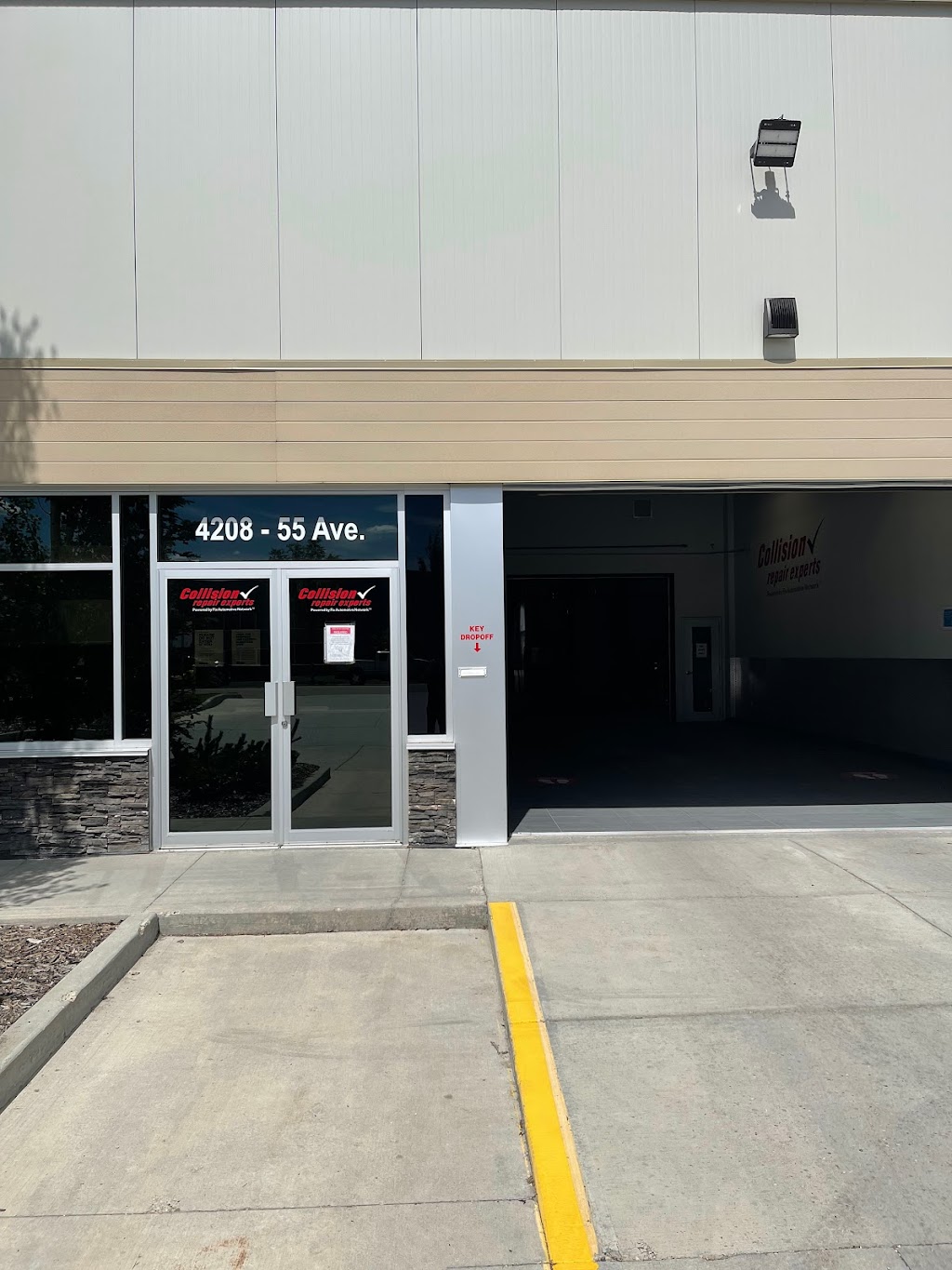 Collision Repair Experts Edmonton South | 4208 55 Ave NW, Edmonton, AB T6B 3S8, Canada | Phone: (780) 463-1663