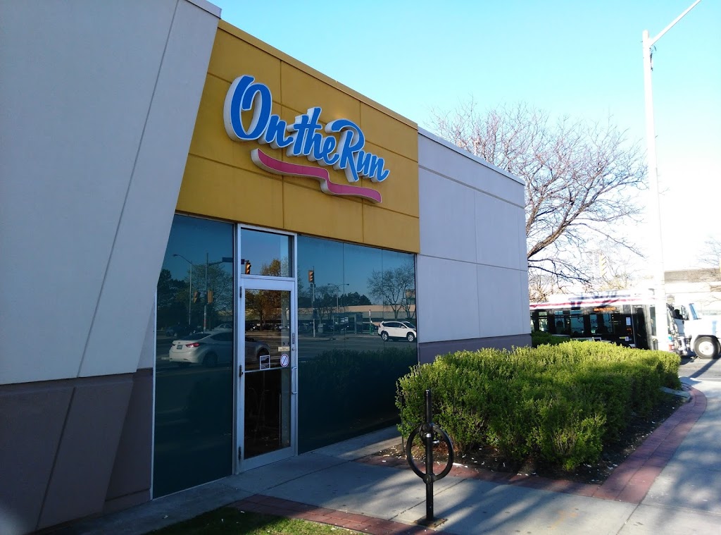 Tim Hortons | 843 Don Mills Rd, North York, ON M3C 1V4, Canada | Phone: (416) 385-1806