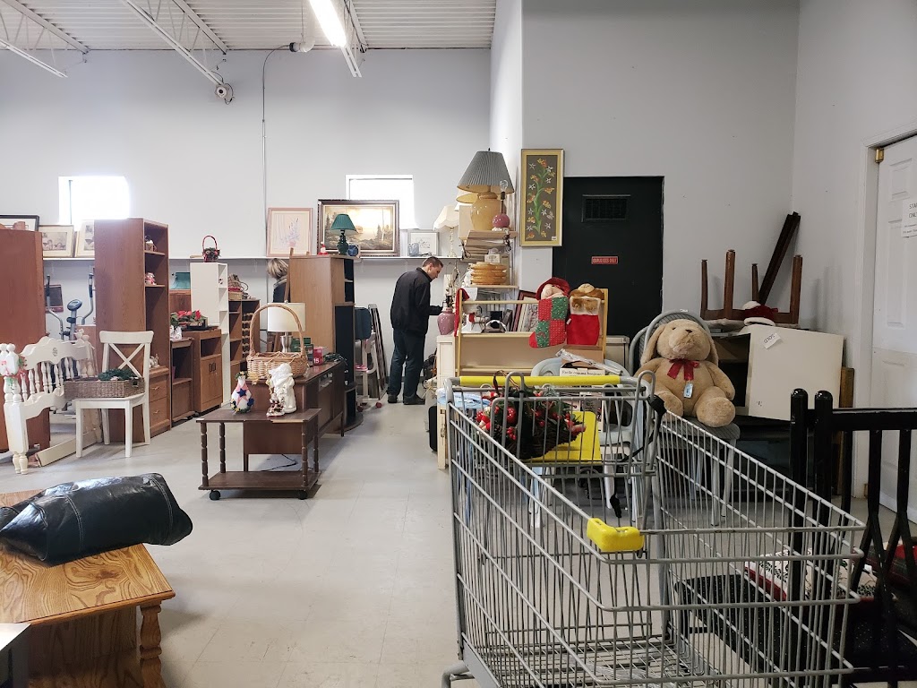 BFM Thrift Store Pembroke | 147 MacKay St, Pembroke, ON K8A 1B8, Canada | Phone: (613) 635-4796