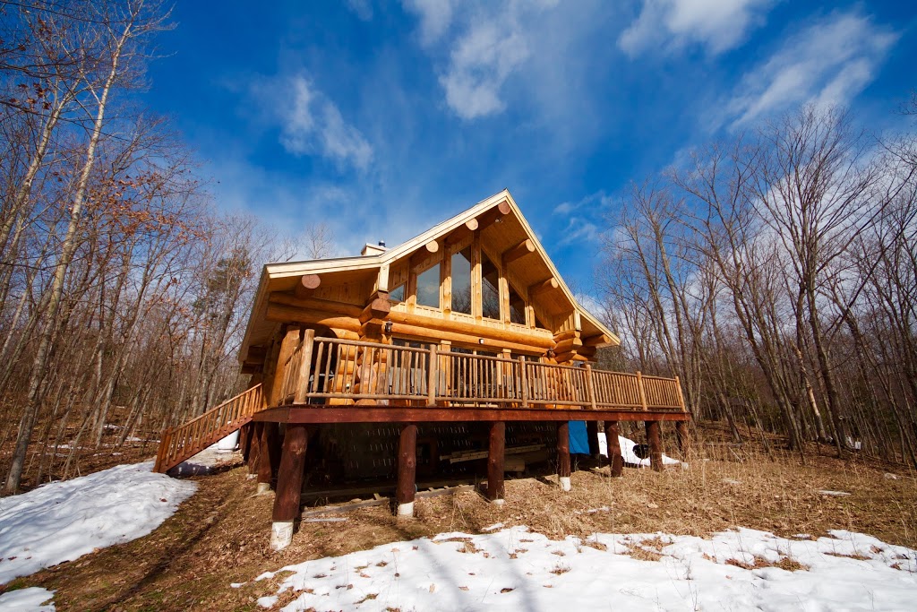Crestview Chalet | 42 Crestview Dr, Calabogie, ON K0J 1H0, Canada | Phone: (613) 219-5199