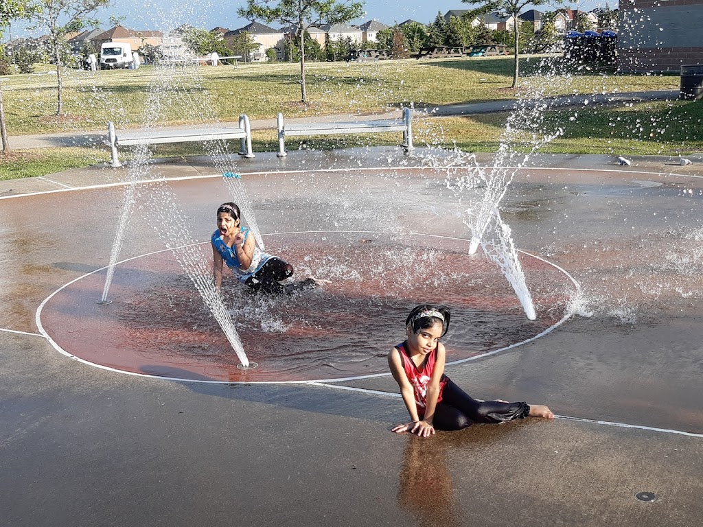 Churchill Meadows Splash Pad | 3370 McDowell Dr, Mississauga, ON L5M 6R8, Canada | Phone: (905) 615-4100
