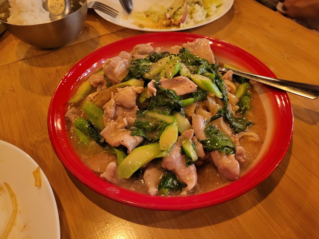 Yim Siam Thai Street Food | 4327 Macleod Trail SW, Calgary, AB T2G 0A3, Canada | Phone: (403) 474-5666