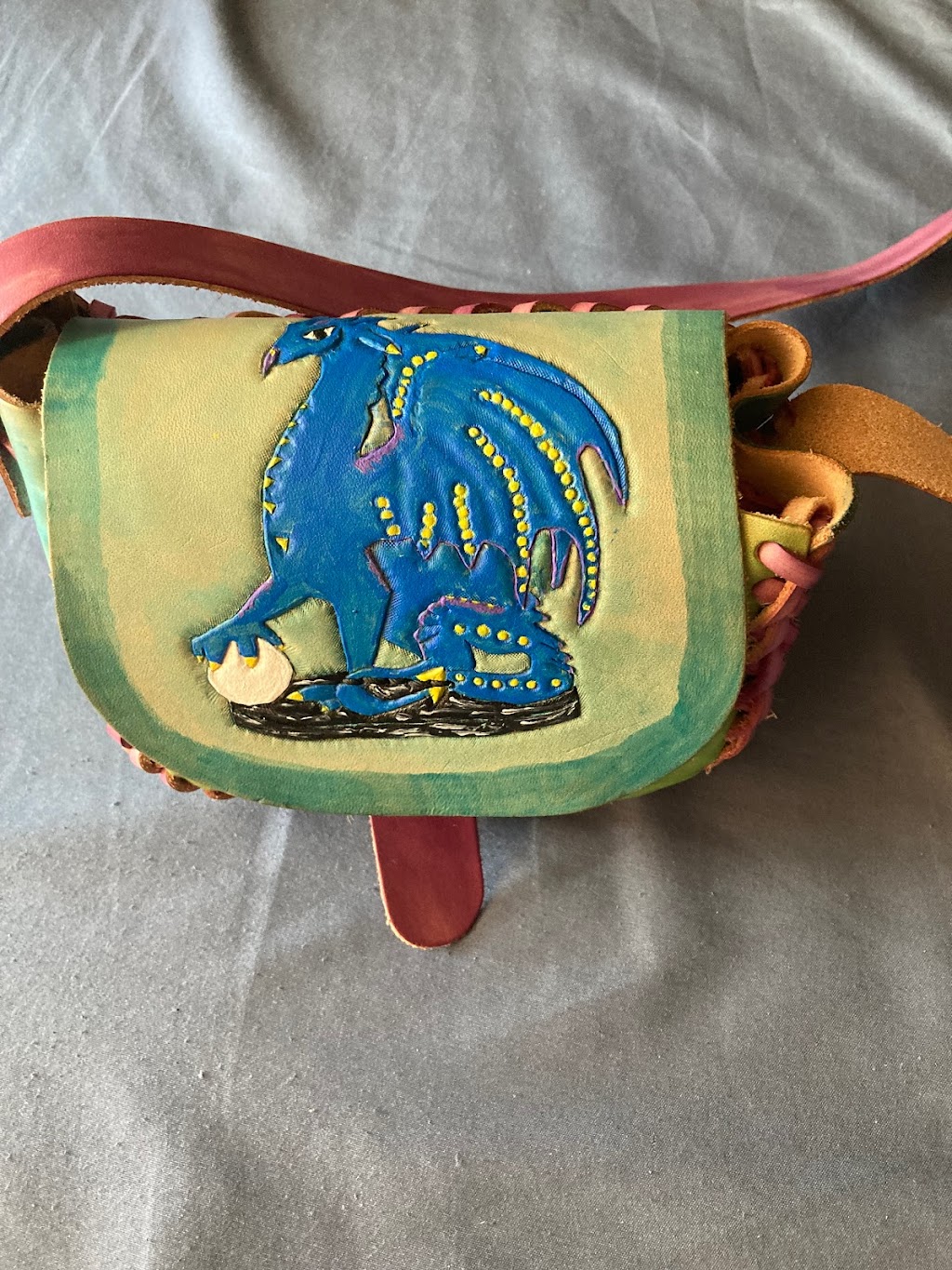 Kerrys Leather Kraft | 8 Nissoria St, Petawawa, ON K8H 1L9, Canada | Phone: (403) 548-9723
