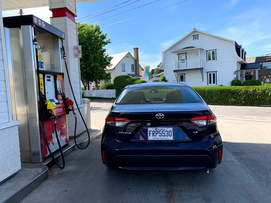 Petro-Canada et Lave-Auto | 101 Rue St Jean Baptiste, Baie-Saint-Paul, QC G3Z 1M7, Canada | Phone: (418) 435-3278