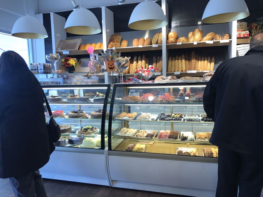 Le Truffé Pastry | 2300 Boulevard Père-Lelièvre, Québec, QC G1P 2X5, Canada | Phone: (418) 681-3384