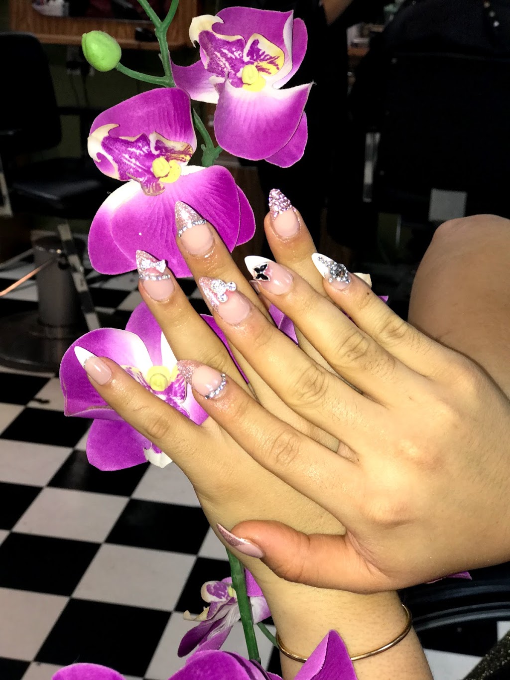 Fancy Look Nails & Hair | 10117 Whalley Blvd, Surrey, BC V3T 4G1, Canada | Phone: (604) 957-0353