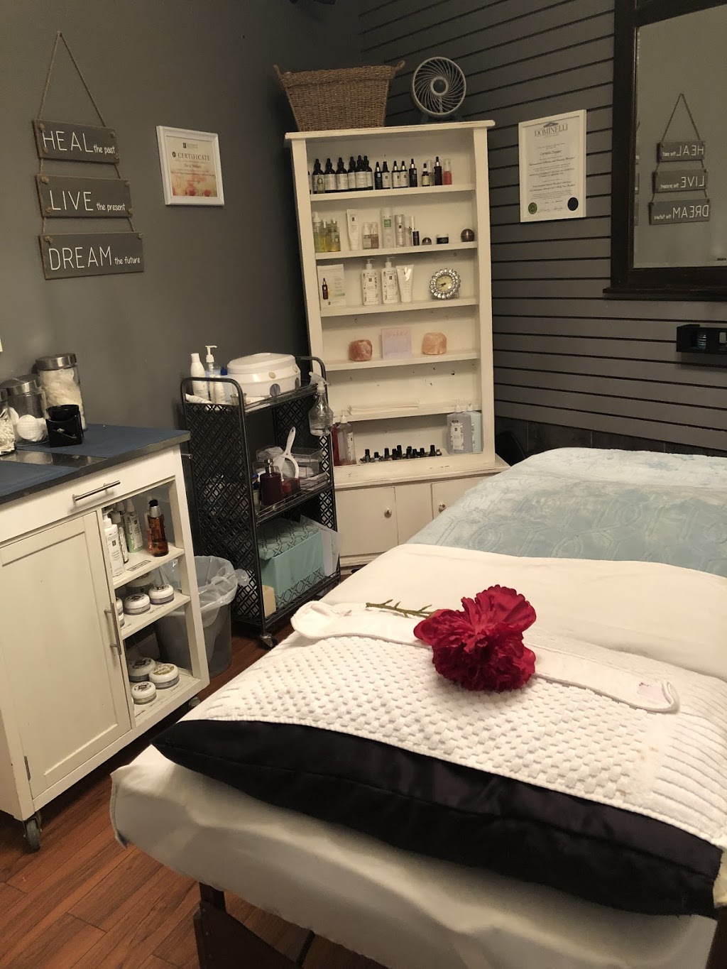 Living Well Laser and Skin Care Clinic | 22709 Lougheed Hwy #530, Maple Ridge, BC V2X 2V5, Canada | Phone: (604) 467-9970