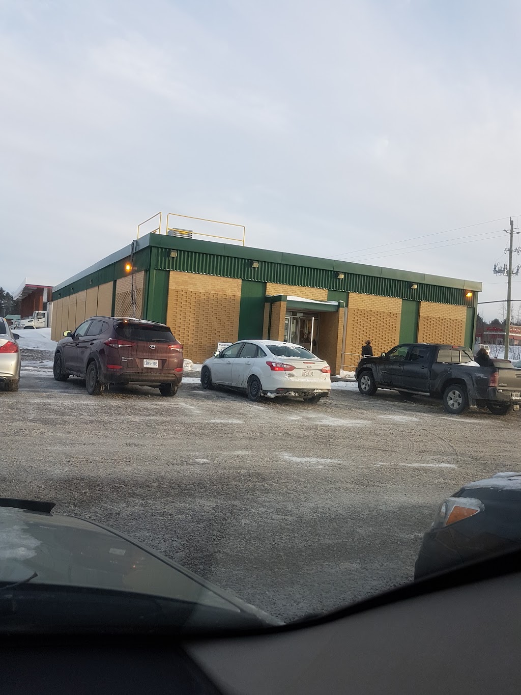 Ultramar - Gas Station | 2991 Petawawa Blvd, Petawawa, ON K8H 1X9, Canada | Phone: (613) 687-5610