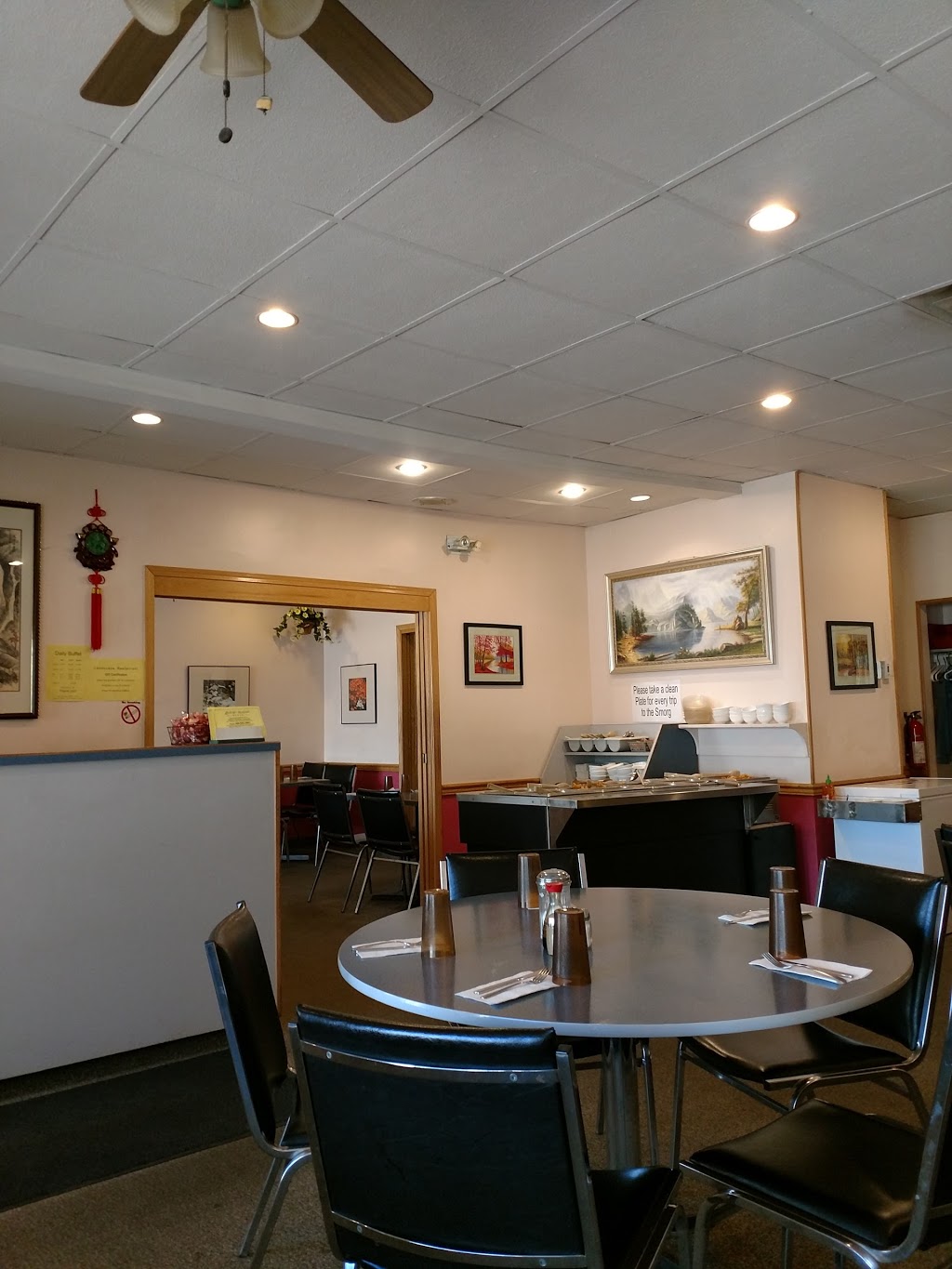 Landscape Restaurant Ltd | 423 4 Ave SW, Moose Jaw, SK S6H 5V5, Canada | Phone: (306) 693-3881