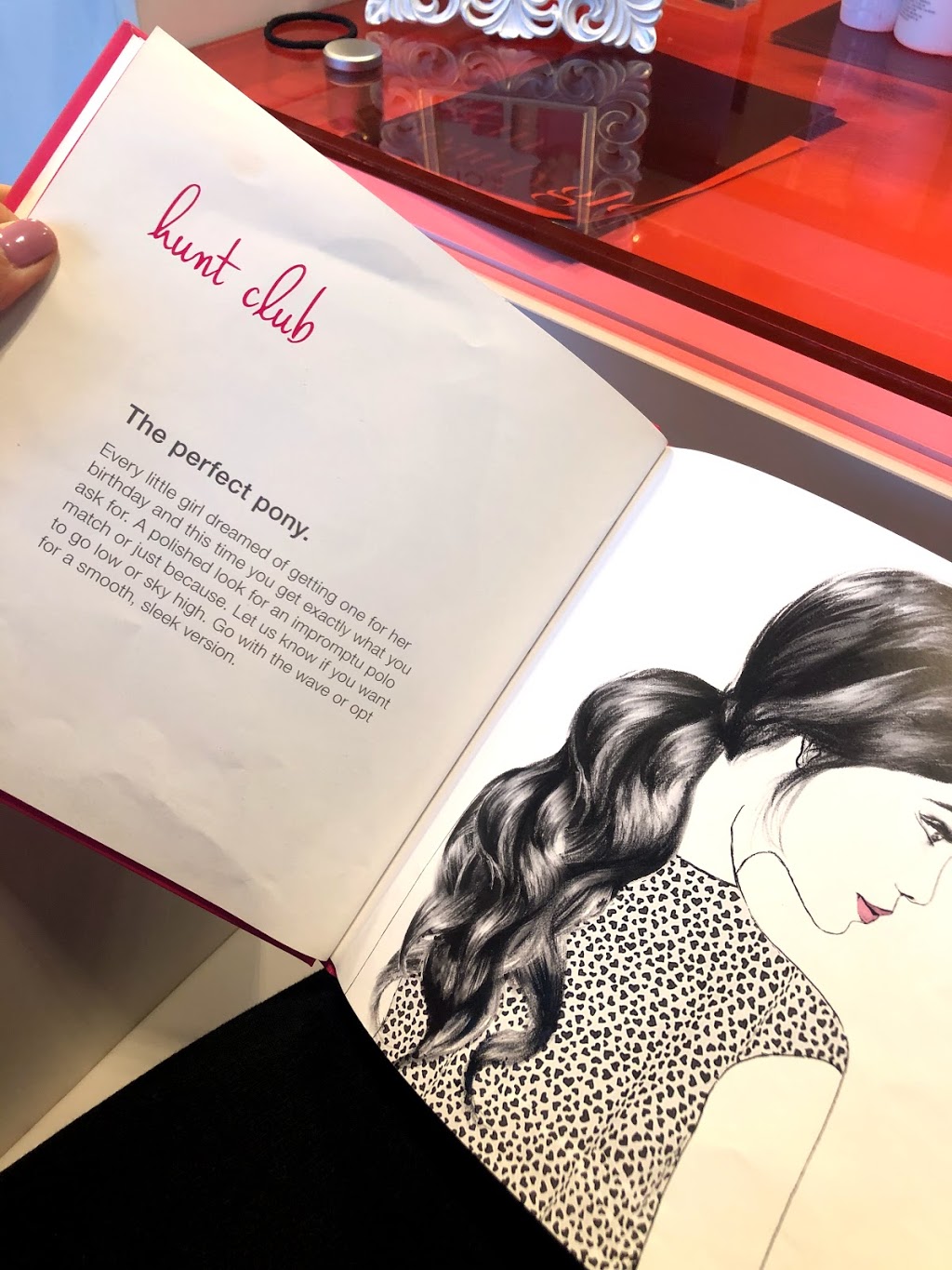 Blo Blow Dry Bar | 571 Lakeshore Rd E, Mississauga, ON L5G 1H9, Canada | Phone: (905) 274-2263