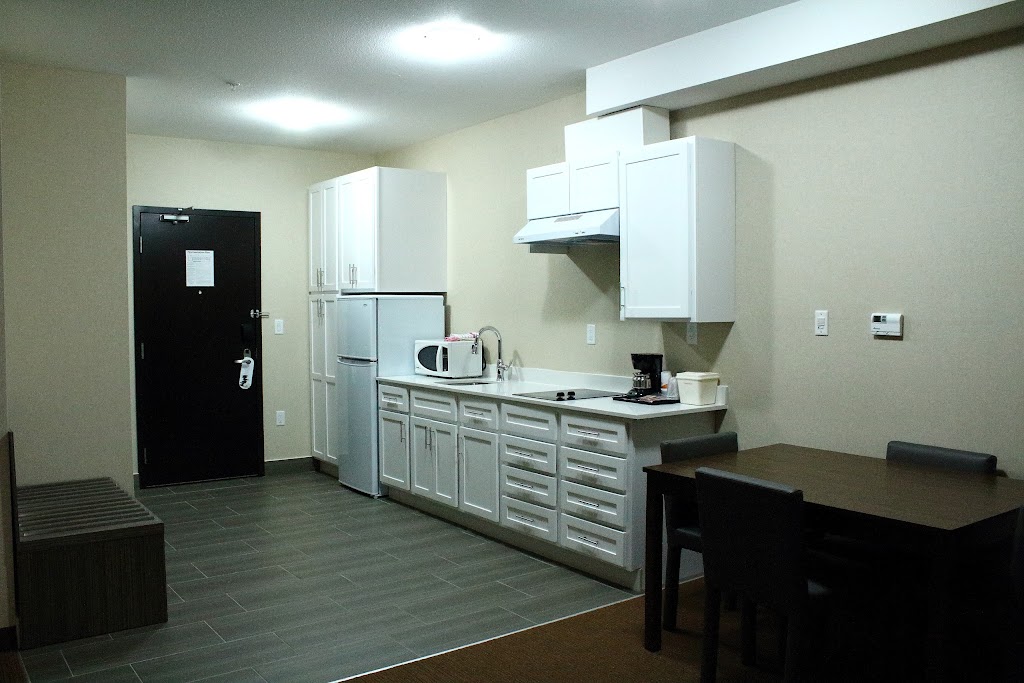 Southfort Inn Fort Saskatchewan | 140 Town Crest Rd, Fort Saskatchewan, AB T8L 0G7, Canada | Phone: (780) 589-2000