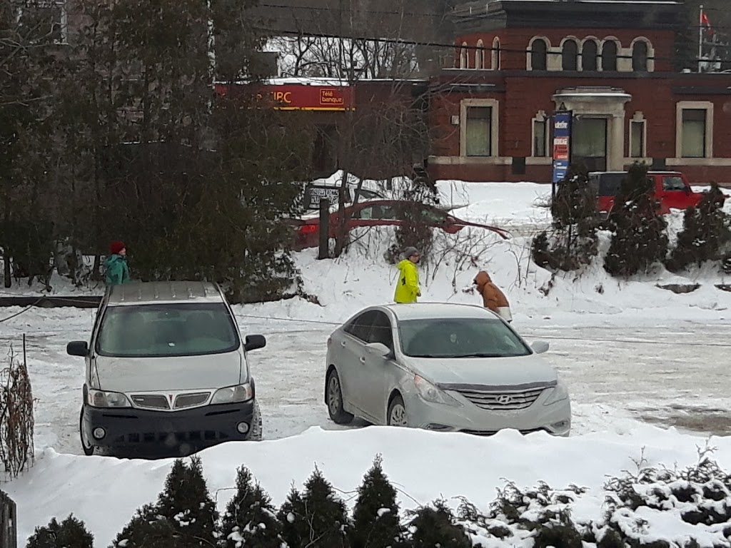 Motel Lennoxville Enr | 94 Rue Queen, Sherbrooke, QC J1M 1J4, Canada | Phone: (819) 563-7525