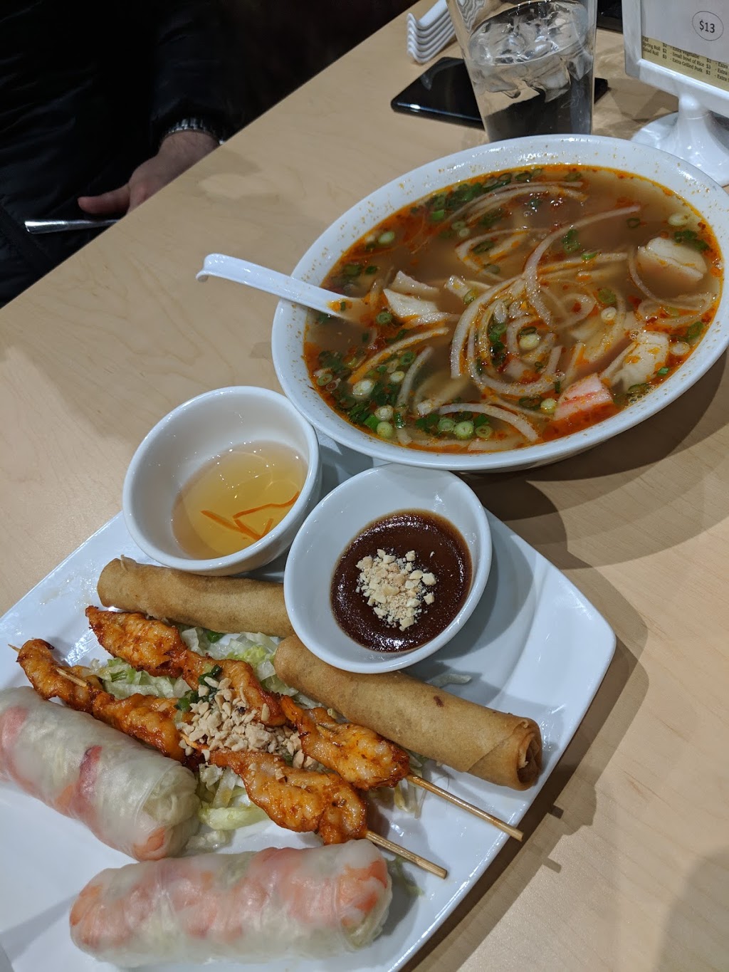 Le’s Pho Noodlehouse | 8180 11 St SE, Calgary, AB T2H 3B8, Canada