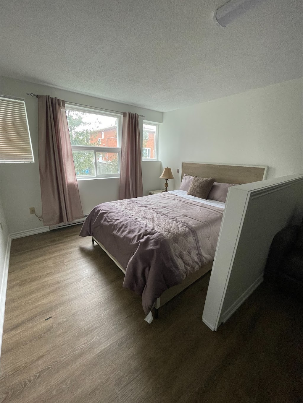 DUNBAR HEIGHTS SENIORS LIVING INC | 611 Dunbar Rd, Cambridge, ON N3H 2T4, Canada | Phone: (855) 334-3233