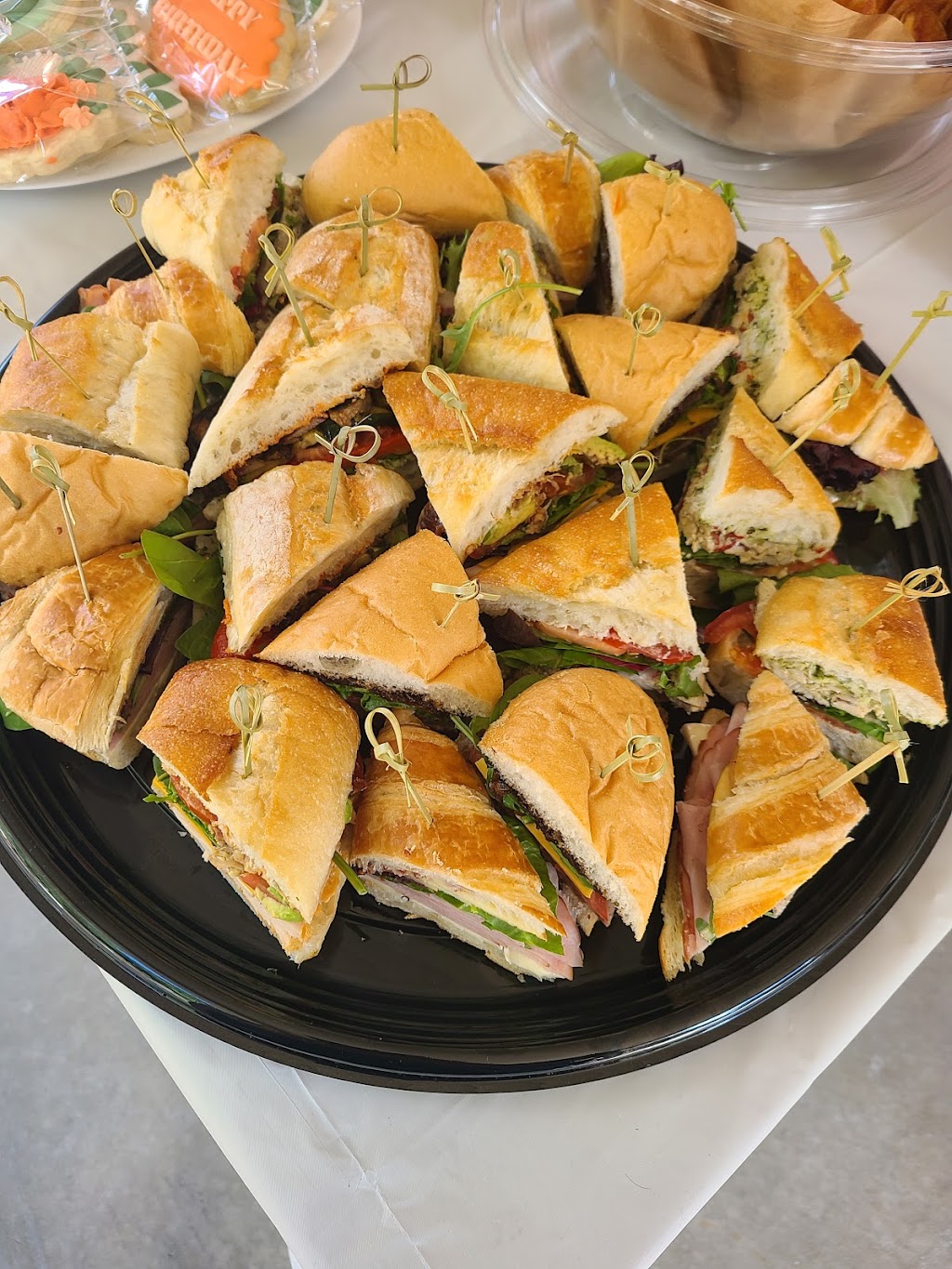 Sheilas Catering Co. | 2201 148 St, Surrey, BC V4A 9P5, Canada | Phone: (604) 992-4647