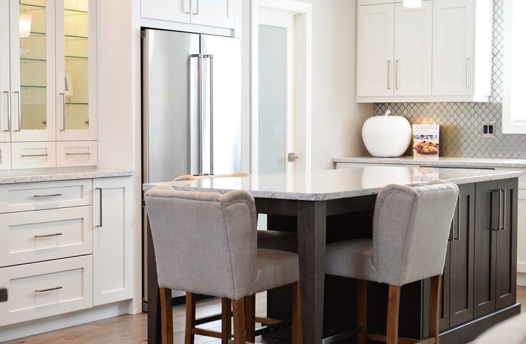 Clareville Distinctive Kitchens and Baths | 253 Summerlea Rd Unit 9,10,11, Brampton, ON L6T 5A8, Canada | Phone: (905) 793-2990