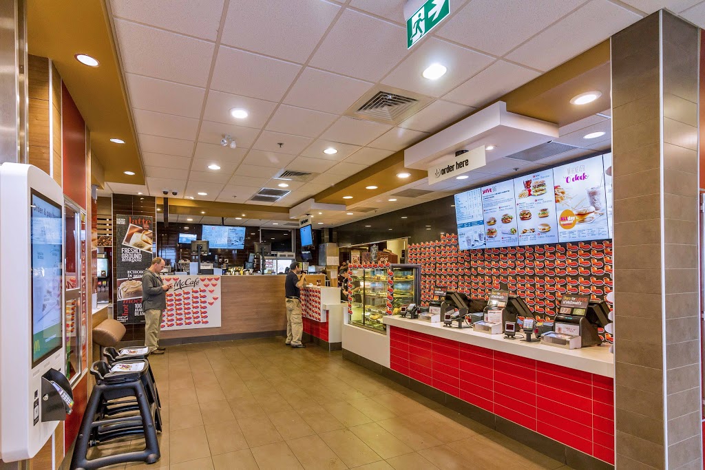 McDonalds | 300 Taylor Rd, Niagara-on-the-Lake, ON L0S 1J0, Canada | Phone: (905) 685-8371