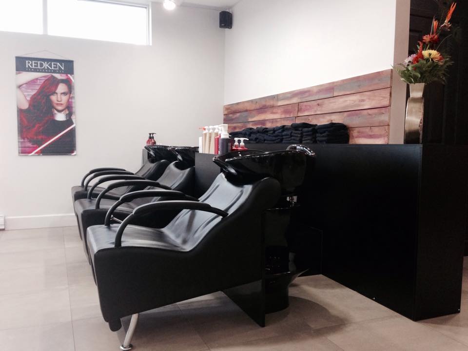 Salon Pur | 1480 Boulevard Louis-XIV, Québec, QC G2L 1M3, Canada | Phone: (418) 624-1111