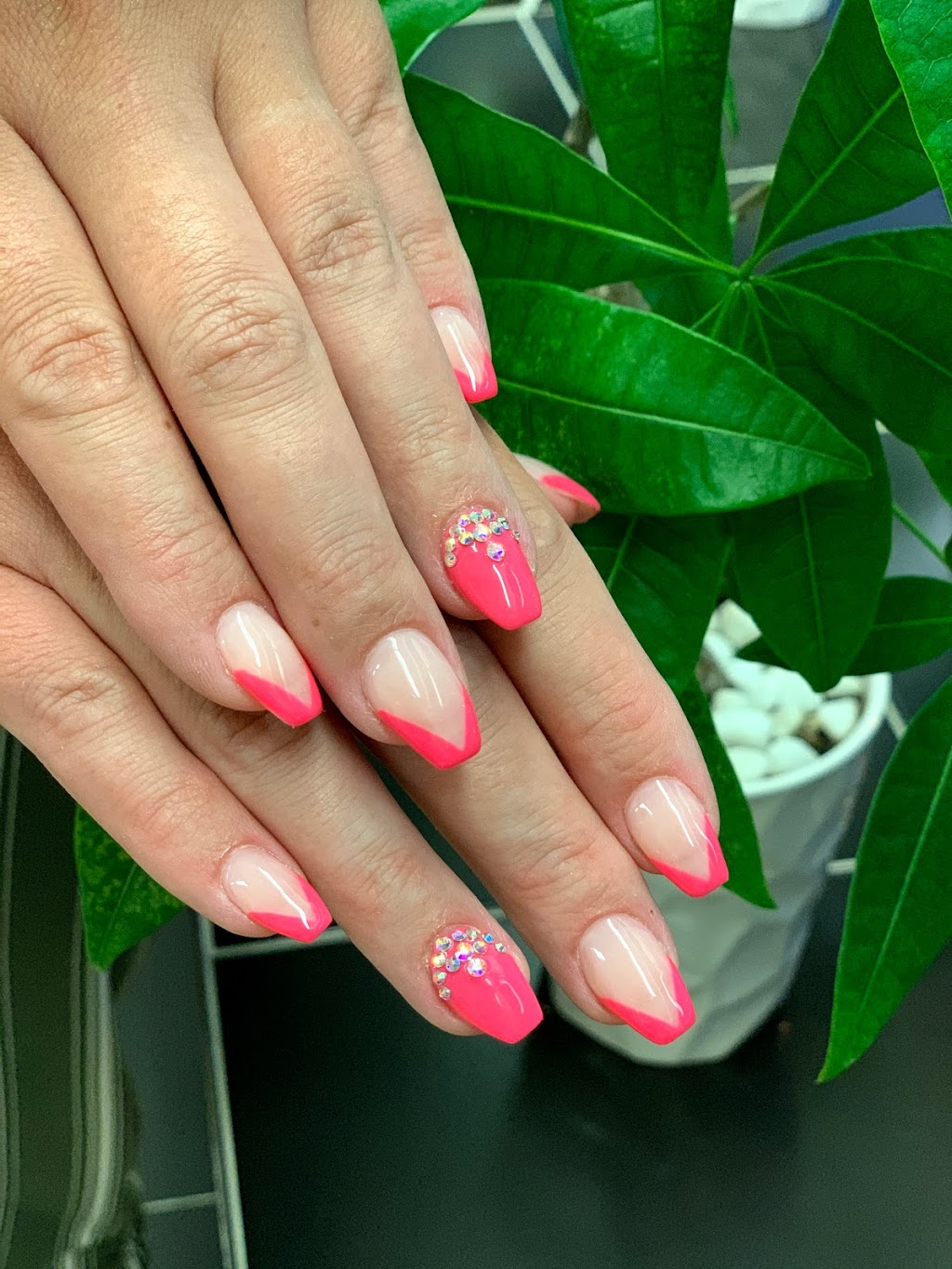Princess Nails & Spa | 3503 Lake Shore Blvd W, Etobicoke, ON M8W 1N5, Canada | Phone: (416) 792-7739