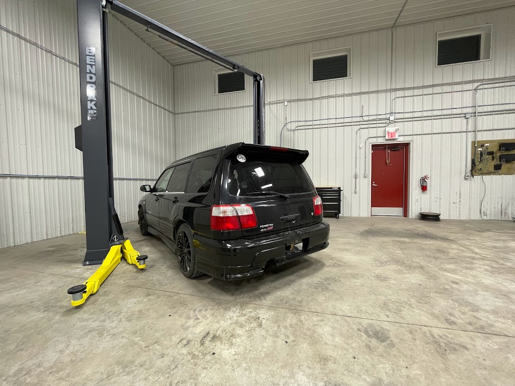 Clipping Point Auto Club Ltd. | 877 Redonda St #3, Sunnyside, MB R5R 0J4, Canada | Phone: (204) 222-2459