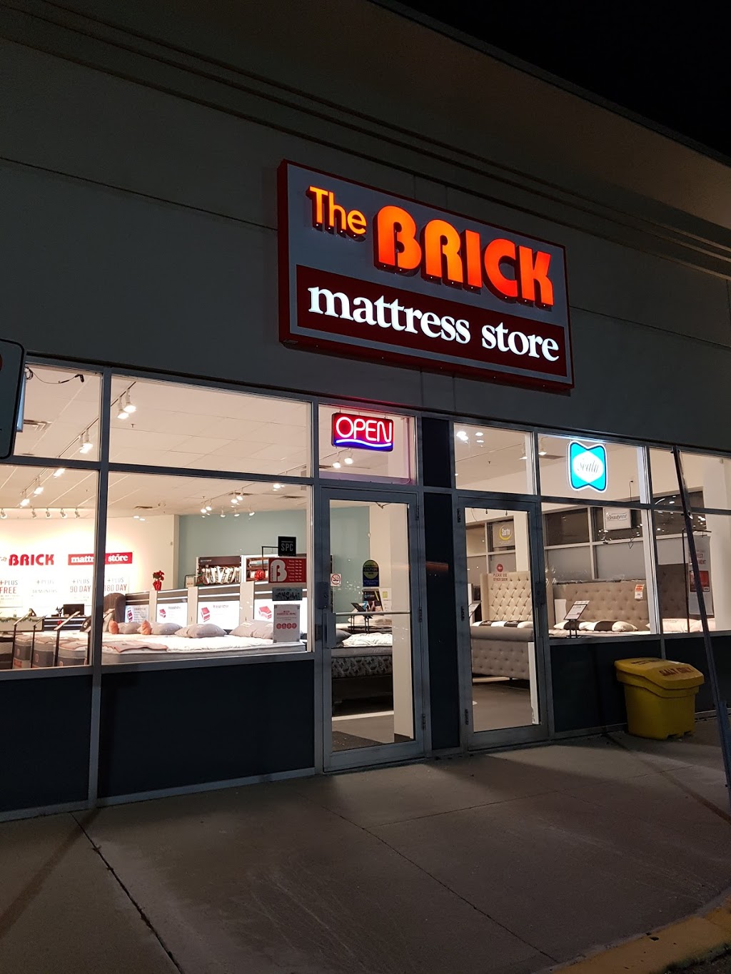 The Brick Mattress Store | 2455 Appleby Line #10, Burlington, ON L7L 0B6, Canada | Phone: (905) 635-3332