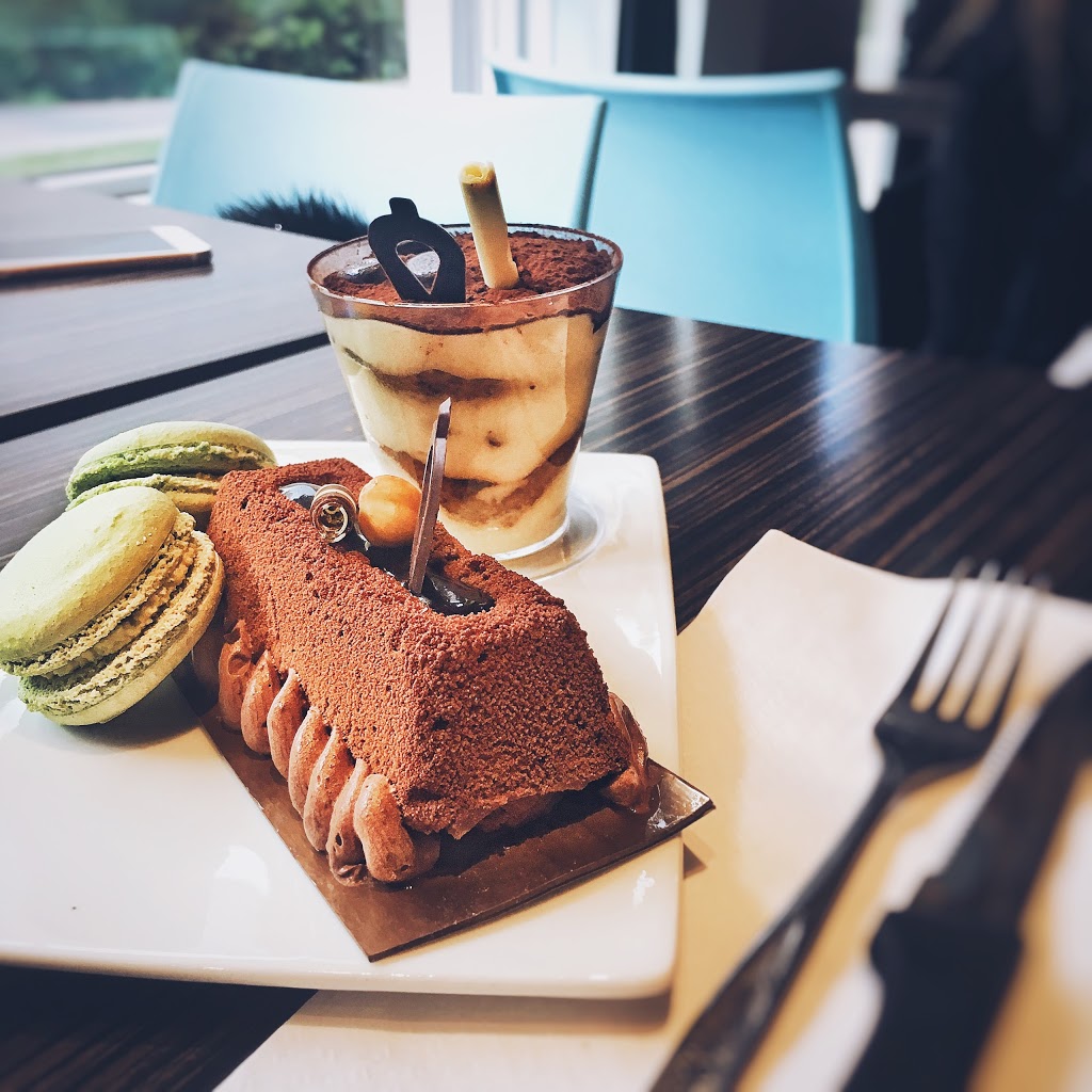 Pâtisserie Dolci Più | 849 Boulevard Décarie, Saint-Laurent, QC H4L 3L7, Canada | Phone: (514) 855-8922