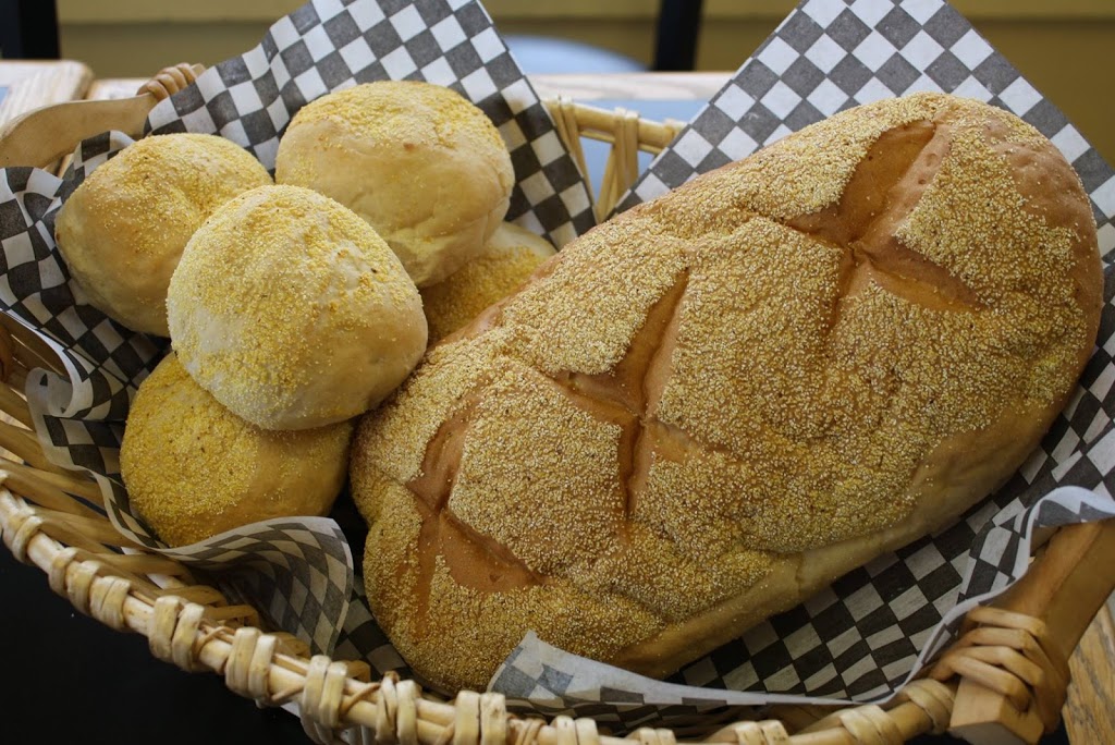 Craigs Bakery & Deli | 725 Shuswap Ave, Chase, BC V0E 1M1, Canada | Phone: (250) 679-8338