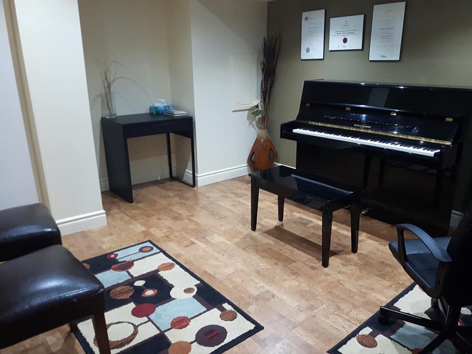 Petya Stavreva | Private Piano Lessons | Howard Park Ave &, Indian Grove, Toronto, ON M6R 2Y1, Canada | Phone: (647) 571-1512