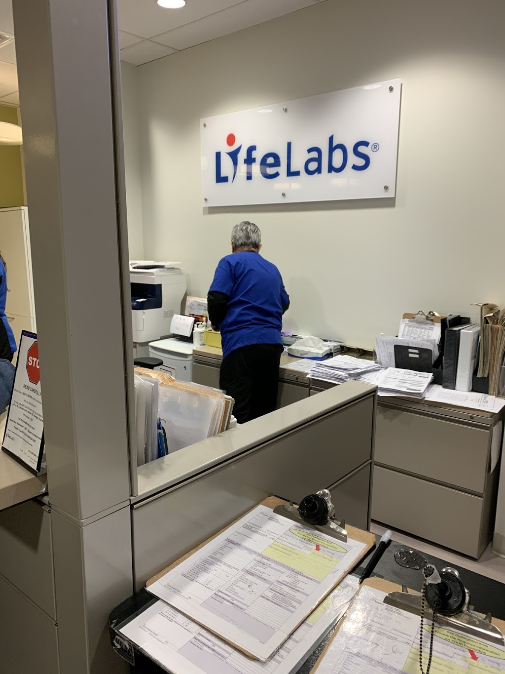 LifeLabs | 250 Harding Blvd W B03, Richmond Hill, ON L4C 9M7, Canada | Phone: (877) 849-3637