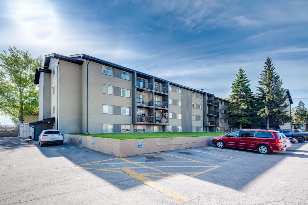 Lakeview Apartments | 5320 Lakeview Dr SW, Calgary, AB T3E 6L5, Canada | Phone: (403) 531-9129