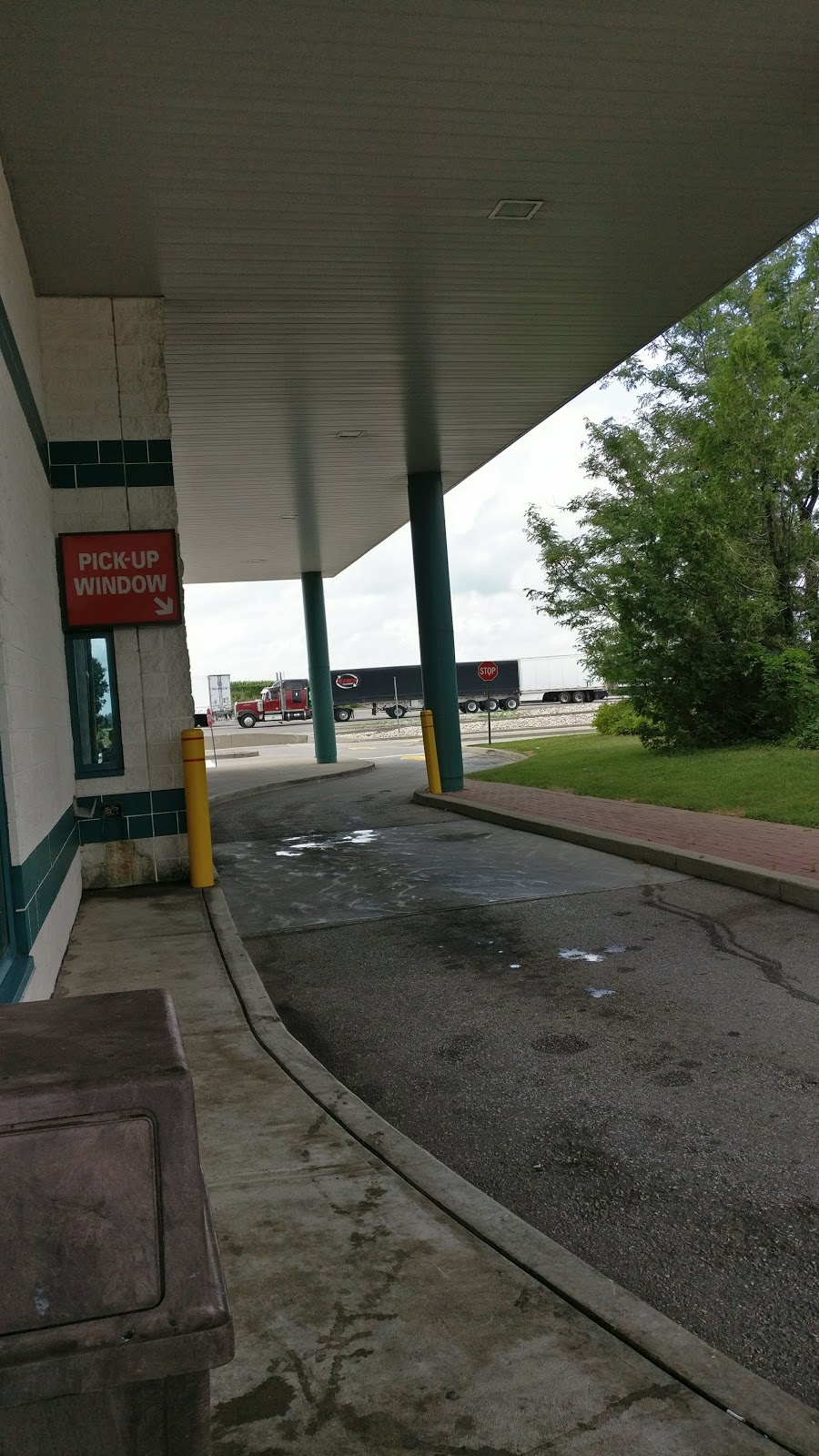 Ingersoll Travel Plaza | 401223 ON-401, Ingersoll, ON N5C 3K1, Canada | Phone: (519) 423-1862