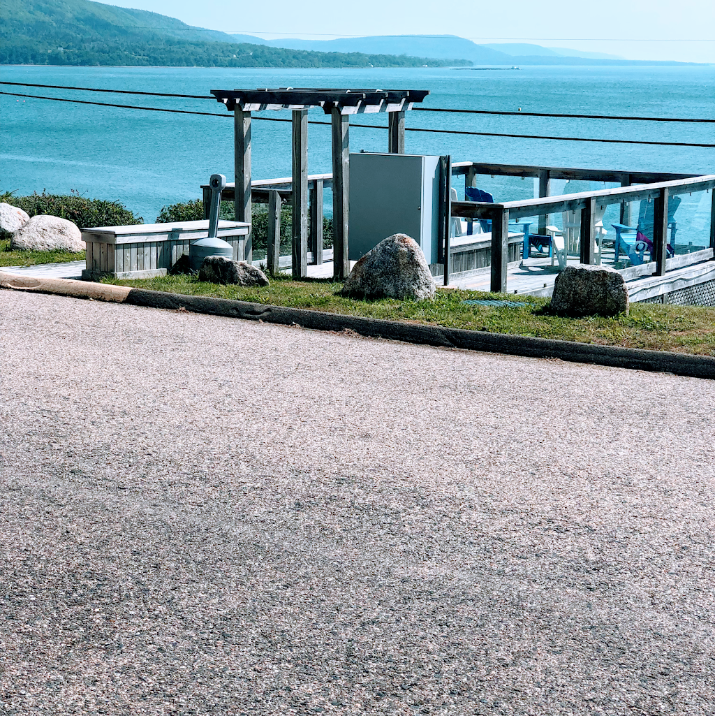 Admiral Digby Inn and Cottages | 441 Shore Rd, Digby, NS B0V 1A0, Canada | Phone: (902) 245-2531